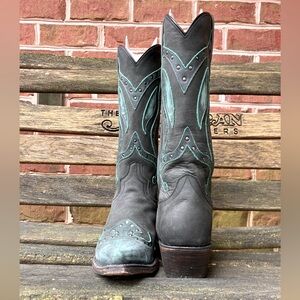Elegant Black and Teal Heeled Boots